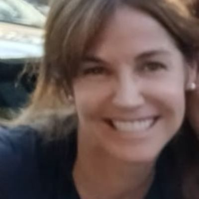 Lindsay B. Apex Pet Sitter and Dog Walker Lindsay B. Apex Pet Sitter and Dog Walker