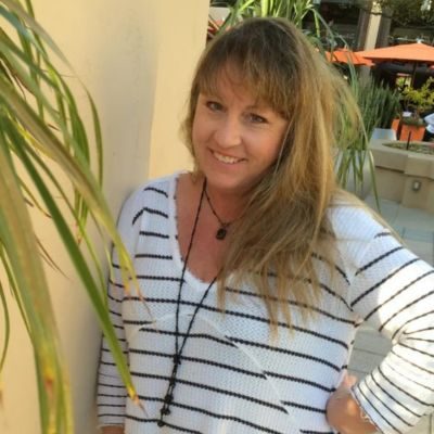 Traci L. Apex Overnight and Pet Sitter